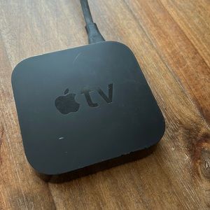 Apple TV 3rd Generation - Remote & Power Cable Included